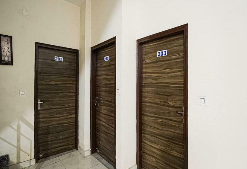 Hotel Oyo 84355 Saini