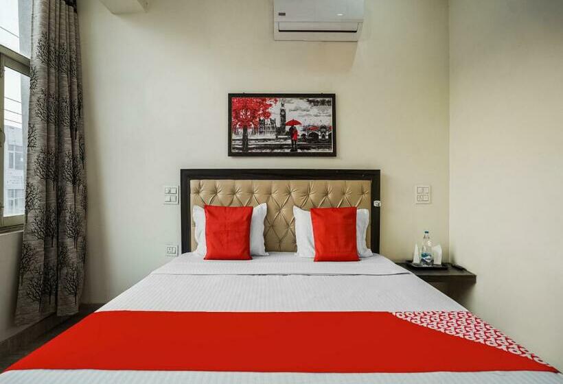 Hotel Oyo 84355 Saini