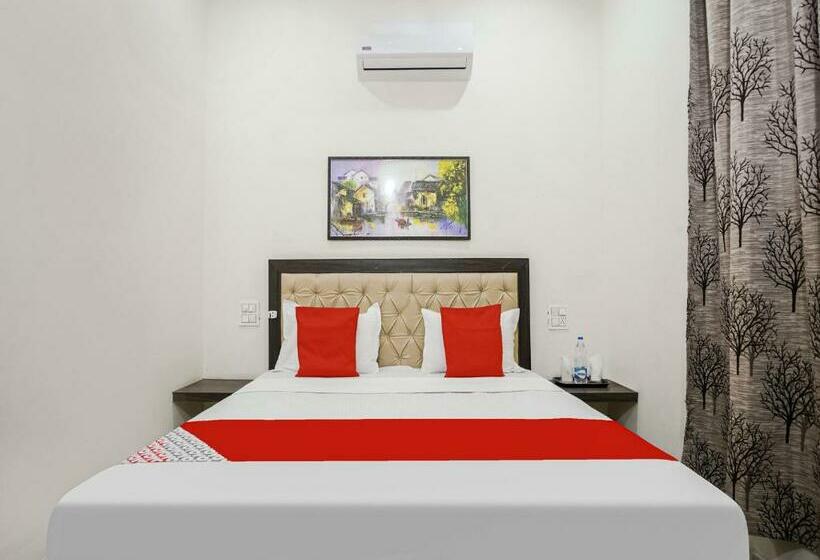 Hotel Oyo 84355 Saini