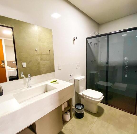 بنسيون Pousada Reserva Central