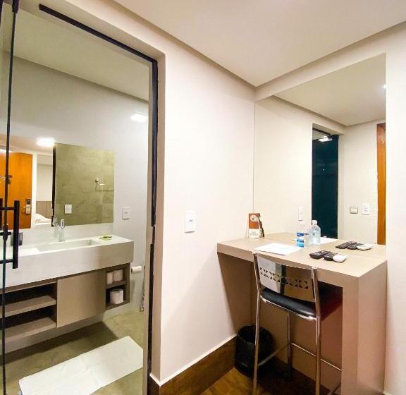 بنسيون Pousada Reserva Central