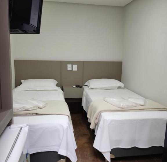 بنسيون Pousada Reserva Central