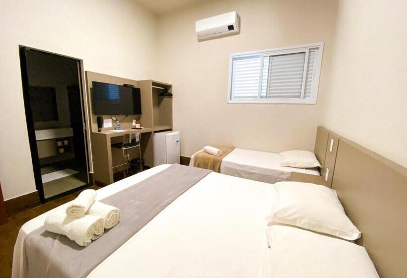 بنسيون Pousada Reserva Central