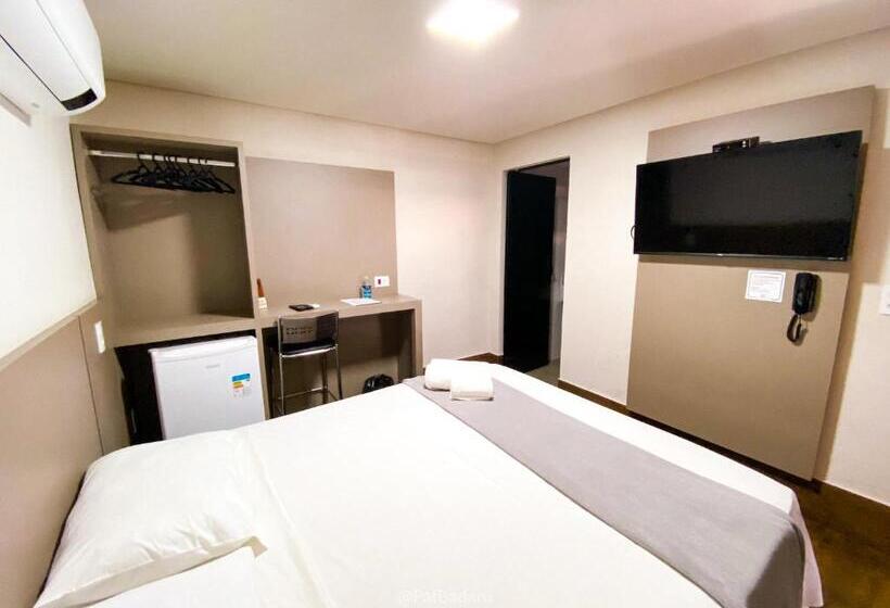 بنسيون Pousada Reserva Central