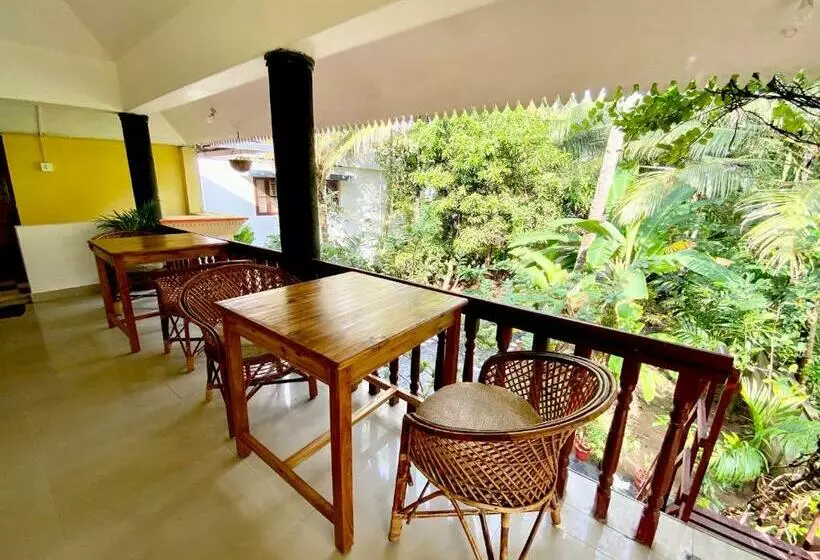 Majatalo Tattwamasi Ayuryoga With Breakfast And Yoga