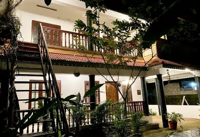 Majatalo Tattwamasi Ayuryoga With Breakfast And Yoga