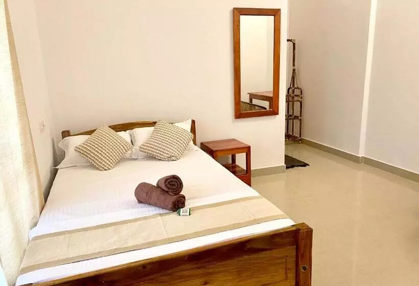 Majatalo Tattwamasi Ayuryoga With Breakfast And Yoga