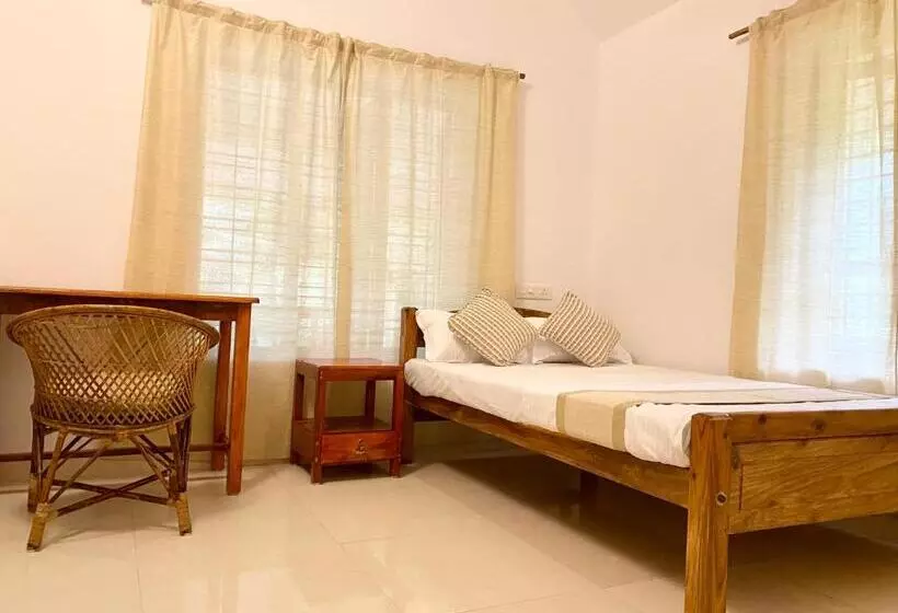 Majatalo Tattwamasi Ayuryoga With Breakfast And Yoga