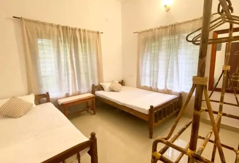 Majatalo Tattwamasi Ayuryoga With Breakfast And Yoga