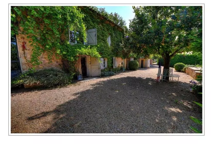 Aamiaismajoitus (B&B) La Bergerie Barbebelle