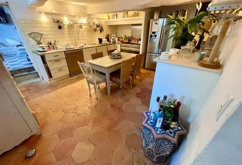 Aamiaismajoitus (B&B) La Bergerie Barbebelle