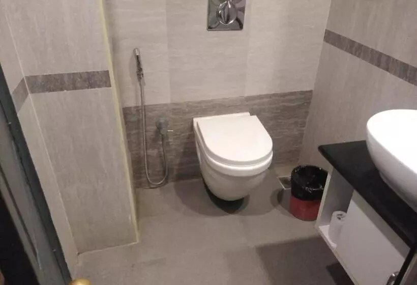 Zip By Spree Hotels Surabi International Vellore