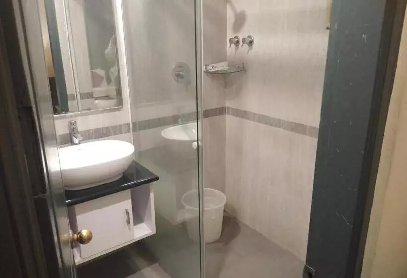 Zip By Spree Hotels Surabi International Vellore