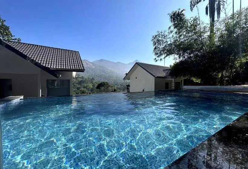 ペンション Munnar Majetsic Resort With Pool By Voye Homes
