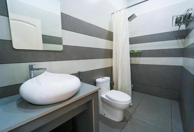 ペンション Munnar Majetsic Resort With Pool By Voye Homes