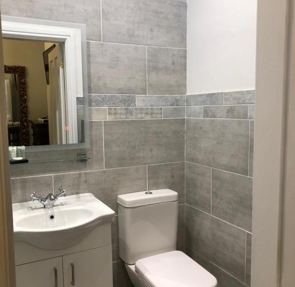 膳宿费 The Old Lodge Guest House