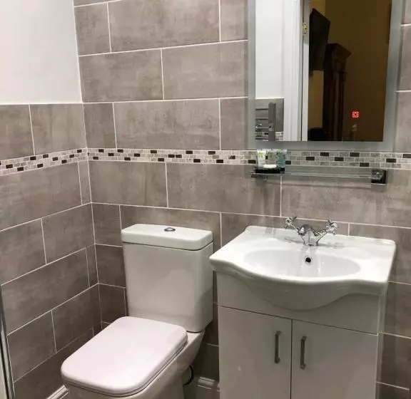 پانسیون The Old Lodge Guest House