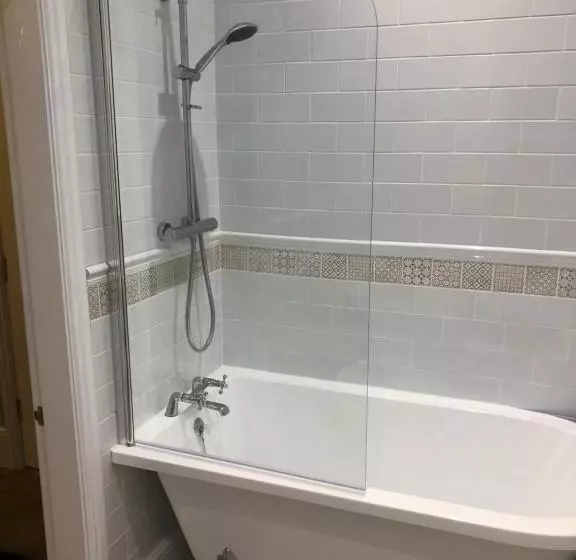 پانسیون The Old Lodge Guest House