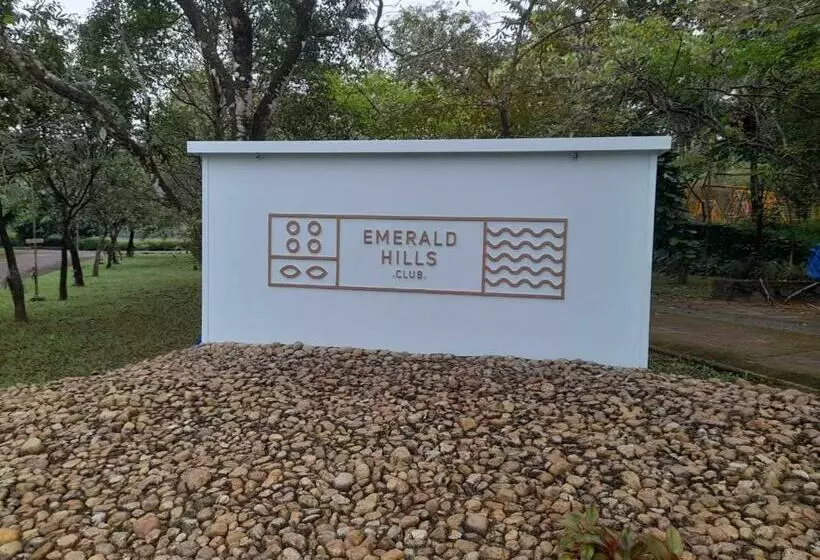 リゾートホテル Emerald Hills Club