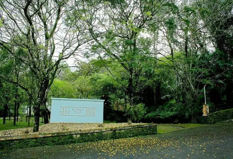 リゾートホテル Emerald Hills Club