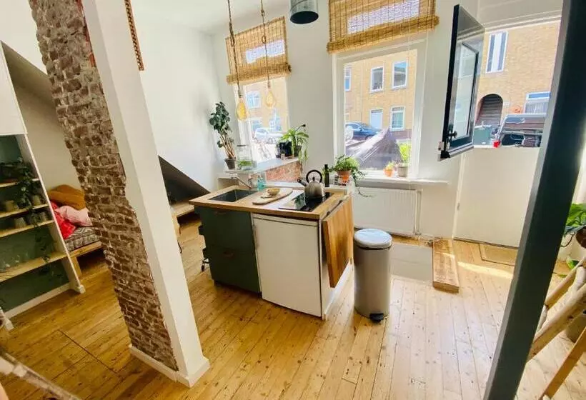 ベッドアンドブレックファースト Tiny Beachhouse