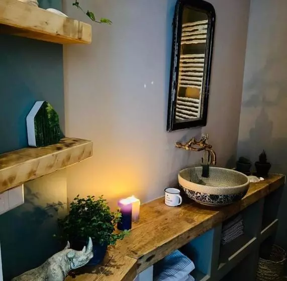 ベッドアンドブレックファースト Tiny Beachhouse