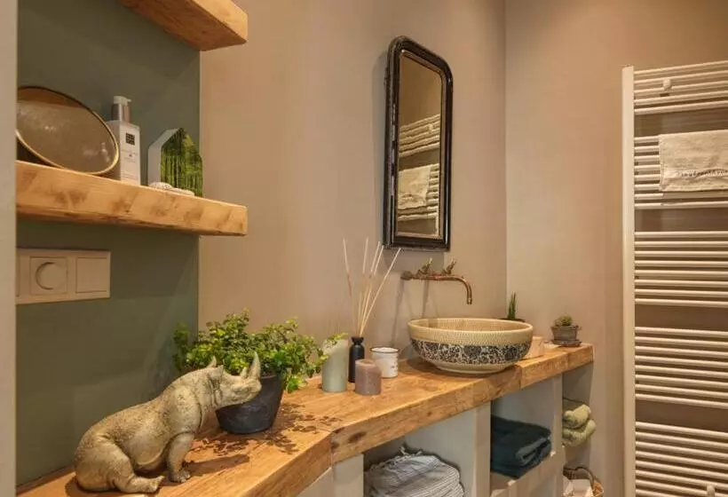 ベッドアンドブレックファースト Tiny Beachhouse