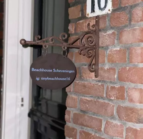 ベッドアンドブレックファースト Tiny Beachhouse