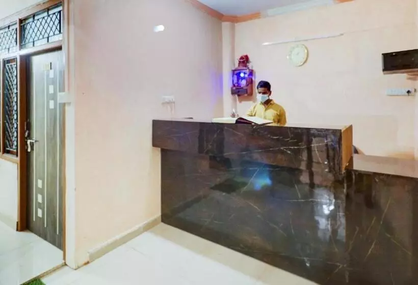 هتل Oyo 84006  Shiv Kripa