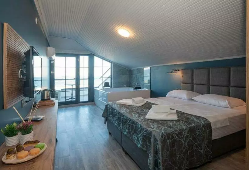 Hazal Otel