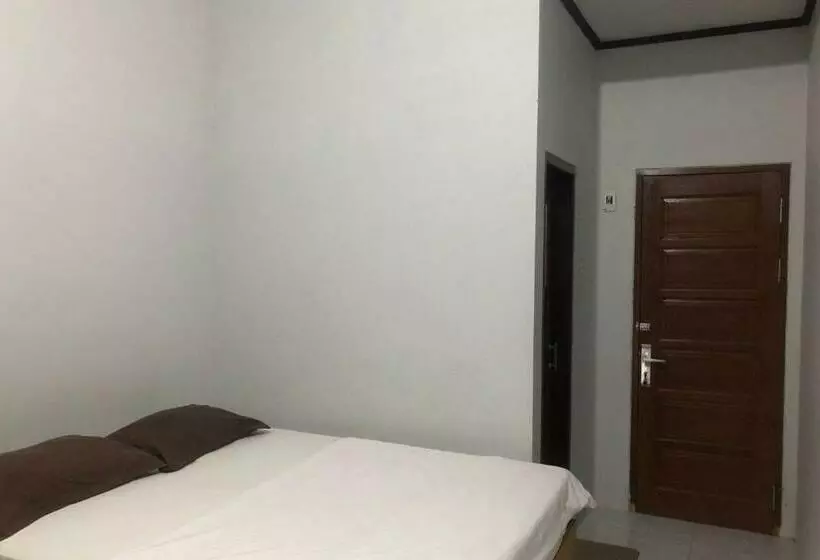 هتل Aulia Homestay Samarinda Syariah Redpartner