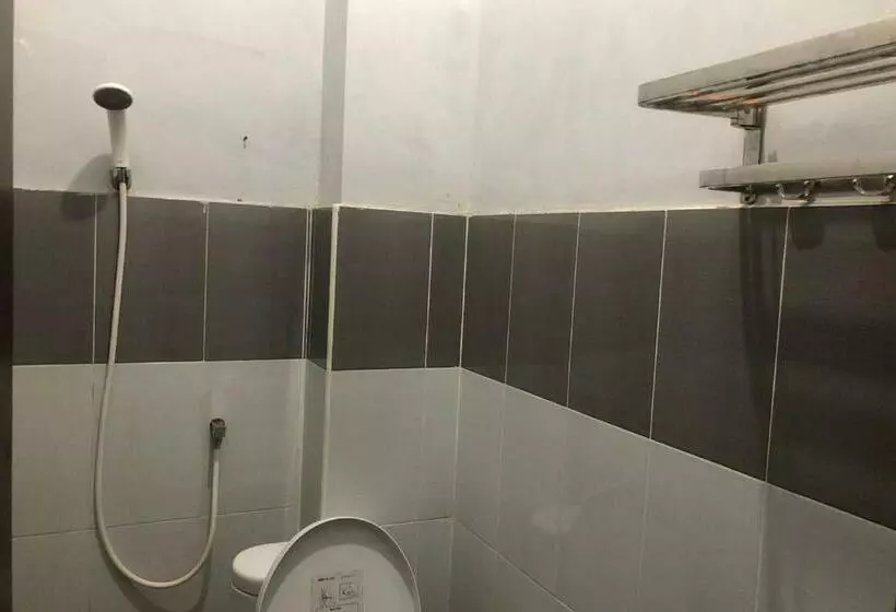 هتل Aulia Homestay Samarinda Syariah Redpartner
