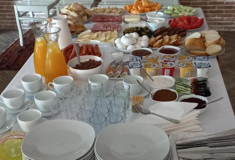 هتل Bekas Wine Cellar