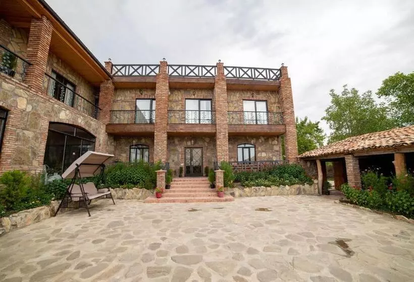 هتل Bekas Wine Cellar