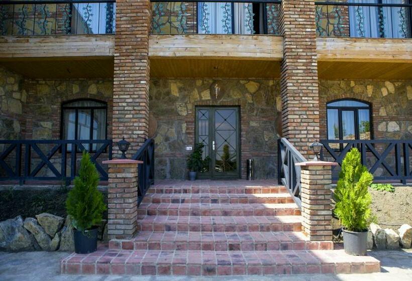 هتل Bekas Wine Cellar