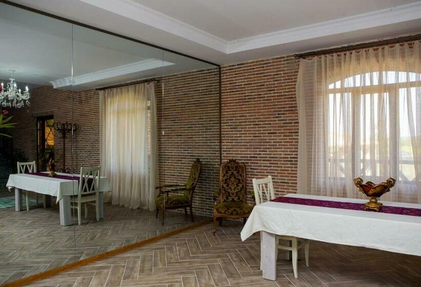 هتل Bekas Wine Cellar