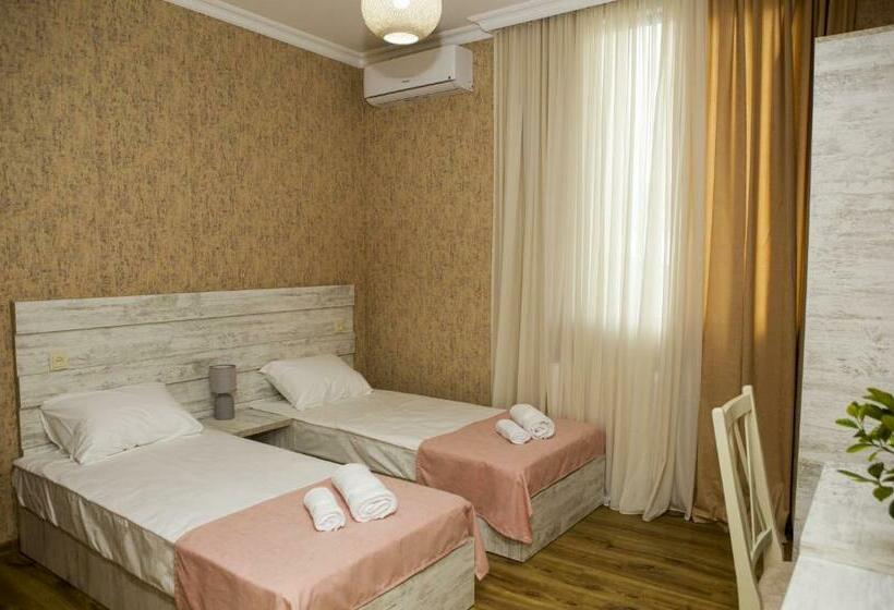 هتل Bekas Wine Cellar