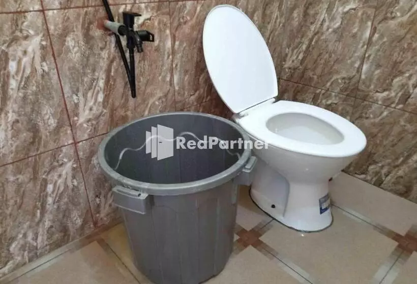 Hotelli Boarding House Syariah Mm Bone Redpartner