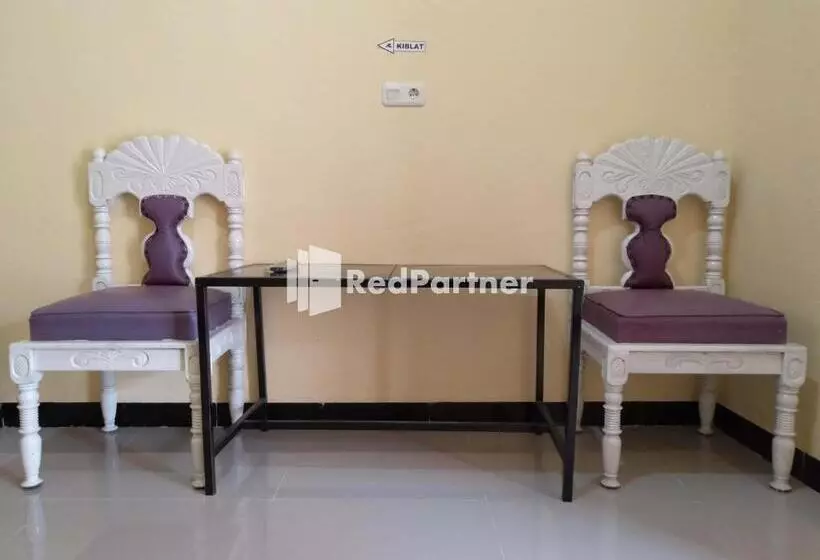 Hotelli Boarding House Syariah Mm Bone Redpartner