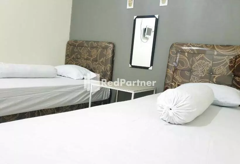 Hotelli Boarding House Syariah Mm Bone Redpartner
