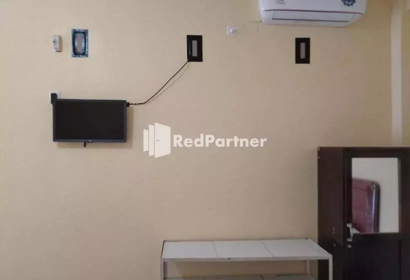 Hotelli Boarding House Syariah Mm Bone Redpartner