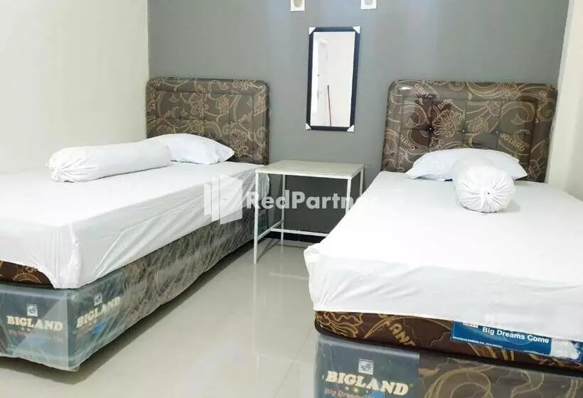 Hotelli Boarding House Syariah Mm Bone Redpartner