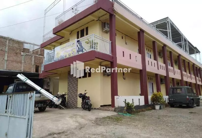 Hotelli Boarding House Syariah Mm Bone Redpartner