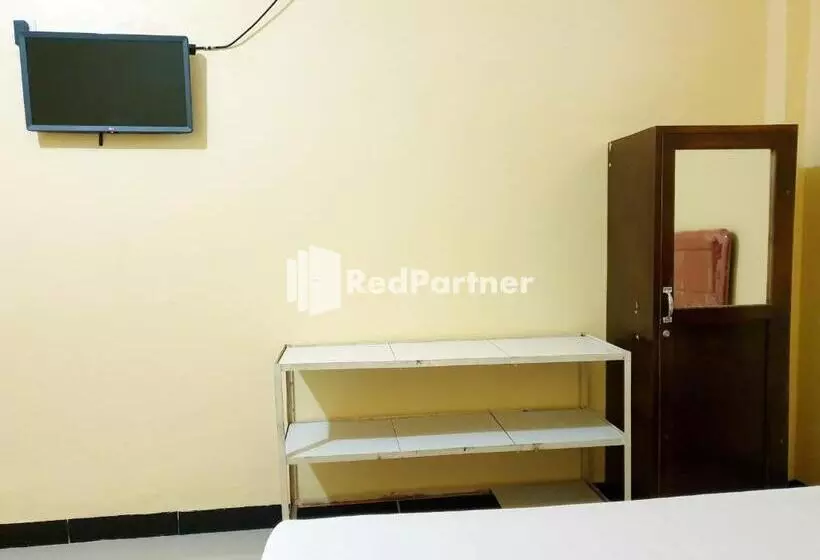 Hotelli Boarding House Syariah Mm Bone Redpartner