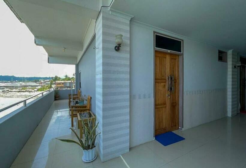 בית מלון כפרי Reddoorz Near Poso City Mall