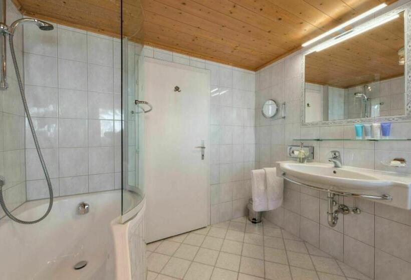 پانسیون Arlberghöhe