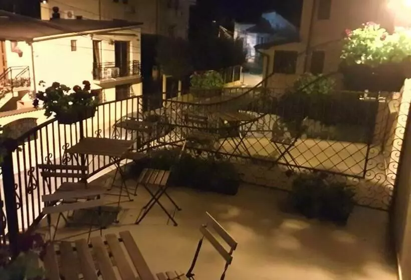 هاستل Dms Family House