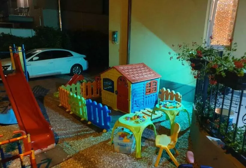 هاستل Dms Family House