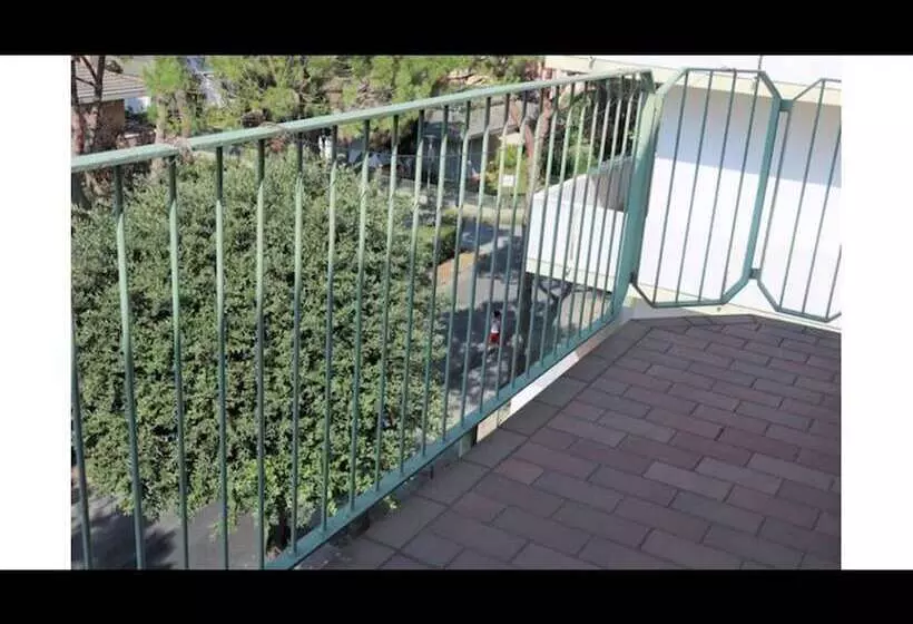 ベッドアンドブレックファースト Cozy Charm Near The Beach   Beahost