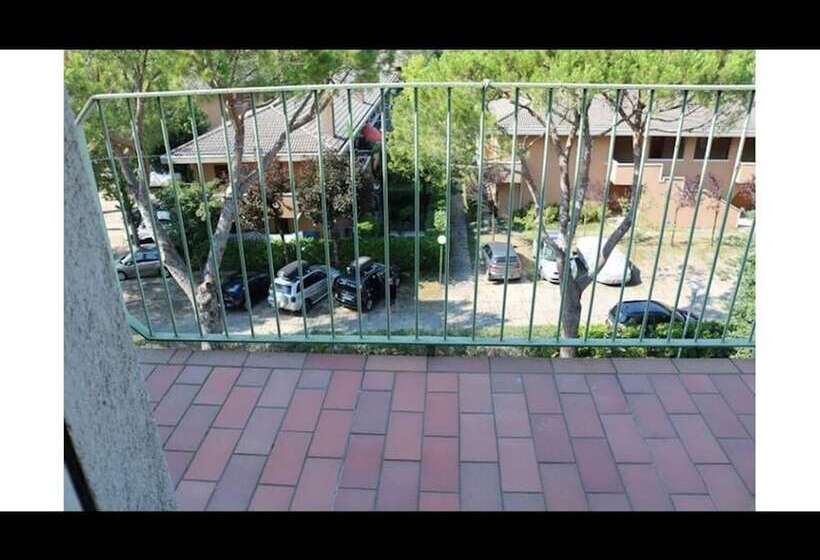 تختخواب و صبحانه Cozy Charm Near The Beach   Beahost